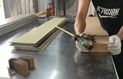 Inspección y embalaje de calidad manual